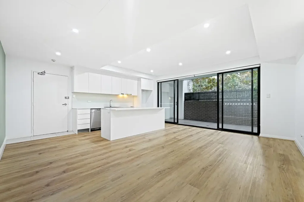 Modern ground floor apartment in prime location