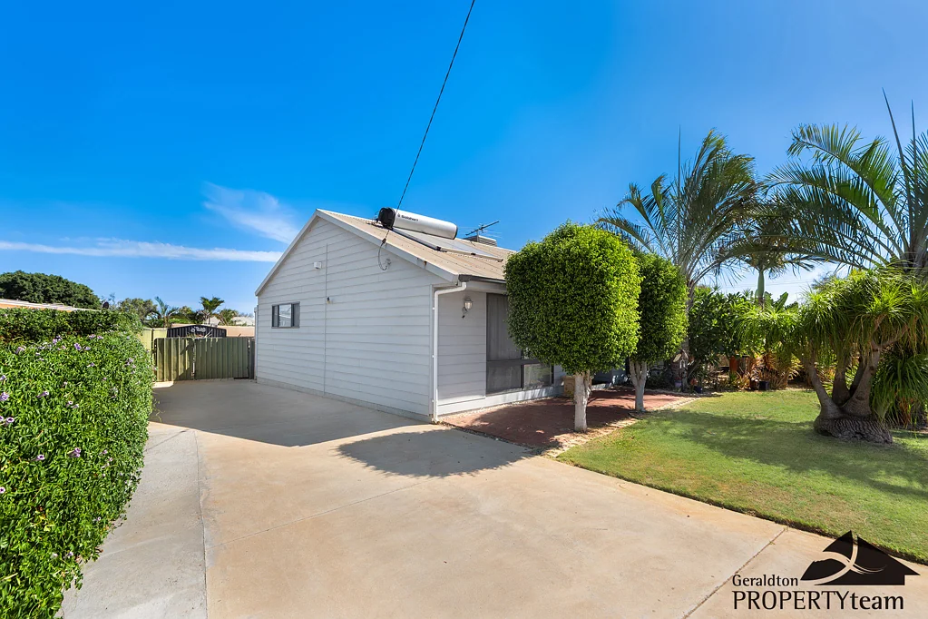 6 Devenish Street, Utakarra, WA 6530