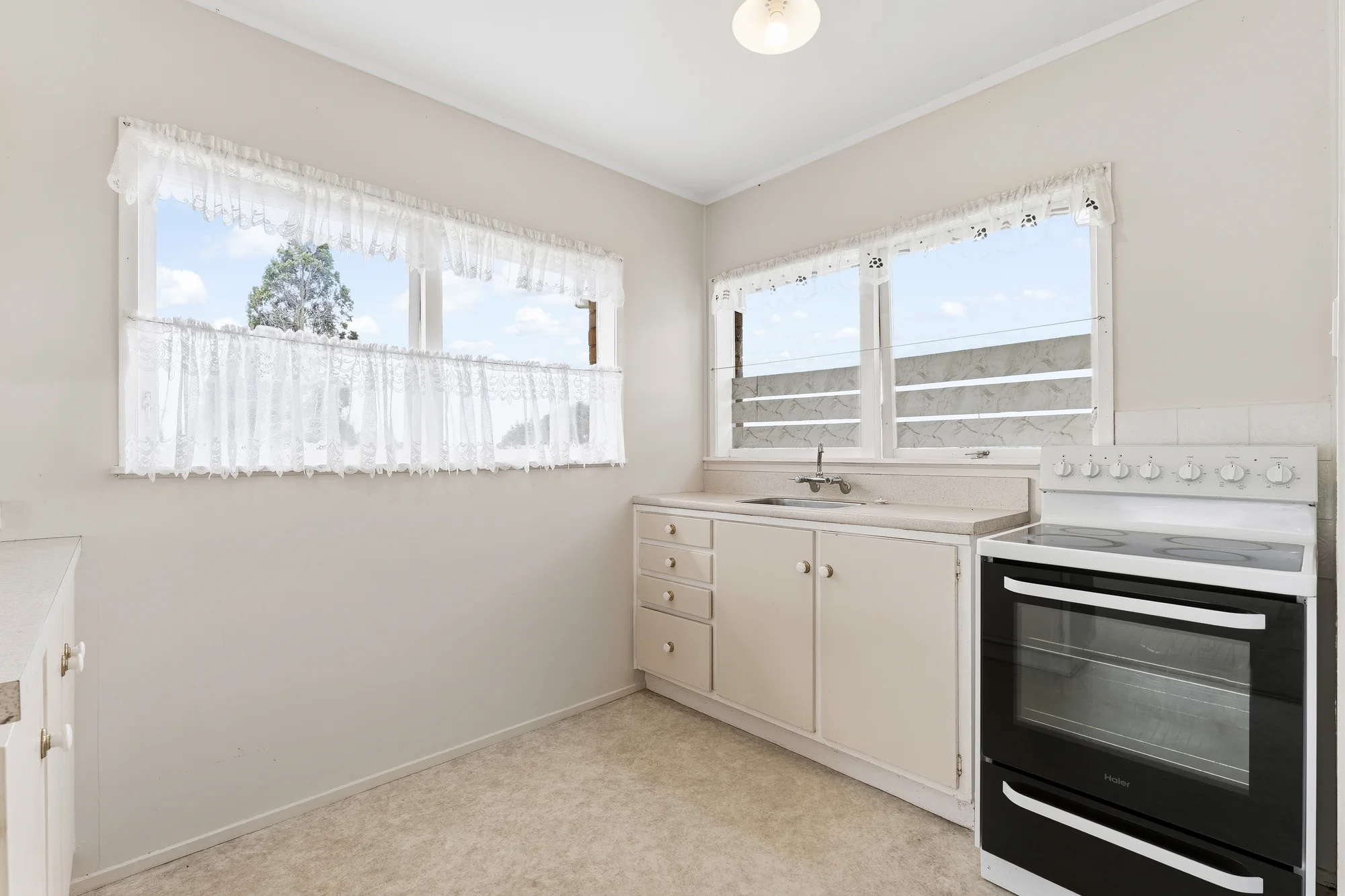 321 Wairau Road, Totara Vale, photo 10