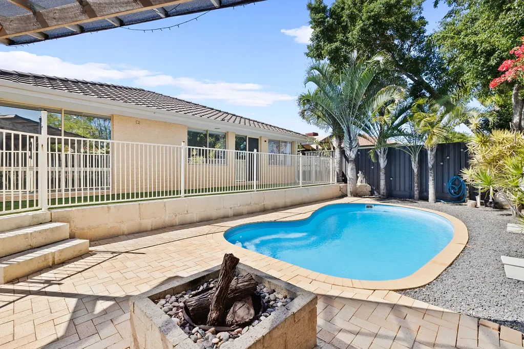 4 Galvin Heights, Clarkson, WA 6030