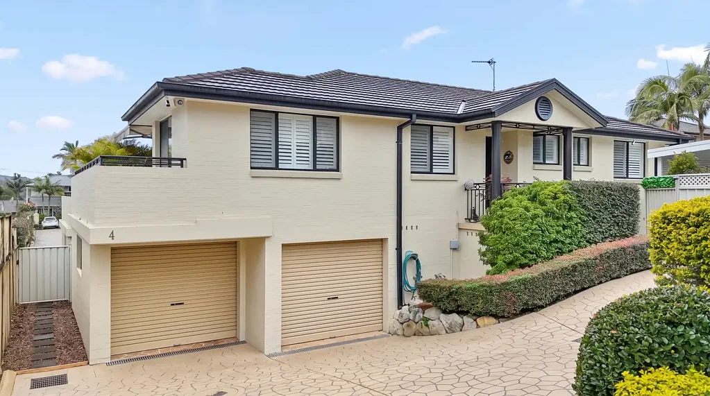 East Gosford 3 Bedroom Contemporary Low Maintenance Living in Prestigious Caroline Bay
