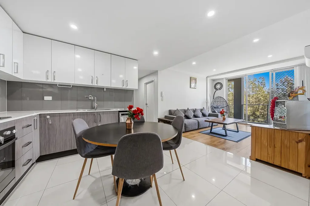 Toongabbie 3 Bedroom MODERN APARTMENT LIVING IN A CONVENIENT TOONGABBIE LOCATION