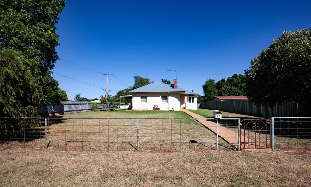 47 Pierce St, Wellington, NSW 2820