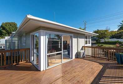 Sunny standalone character house on large section