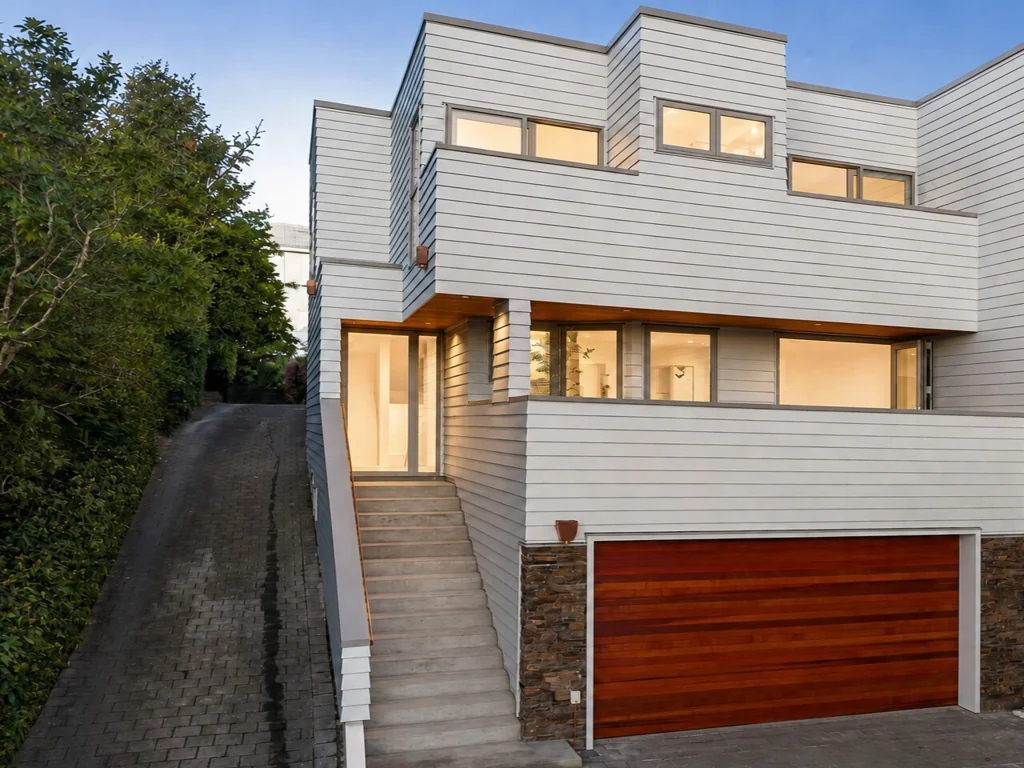 Herne Bay 3房  Deceased Estate - newly renovated, sun & sea views