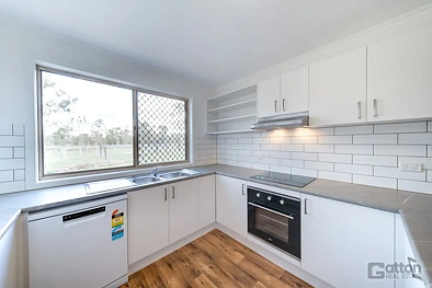 17 Dodt Road, Forest Hill, QLD 4342, 4 Bedrooms, 1 Bathrooms, House
