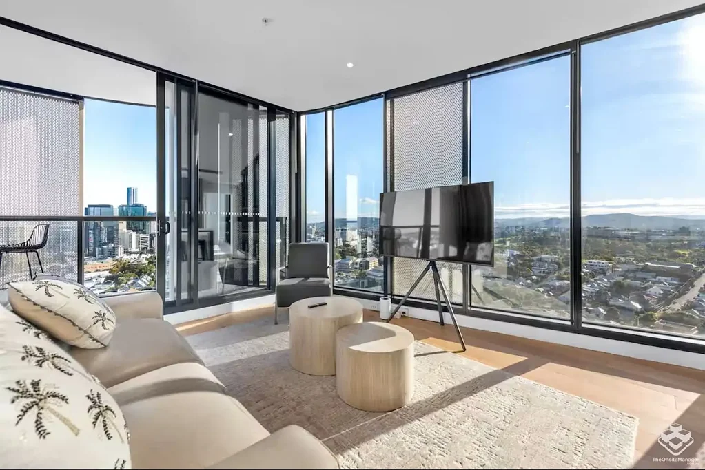 Fortitude Valley 3Kwarto ONE OF A KIND- A Rare Sub-Penthouse Opportunity at the Iconic FV Flatiron Residences