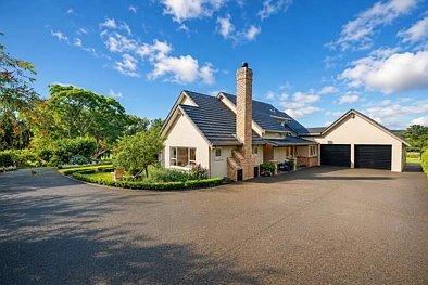 Opaheke 5 Bedroom Elevated Country Living in the Heart of Drury