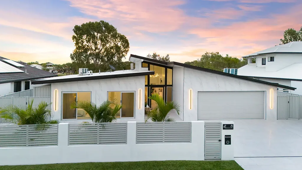 Idalia 4Zimmer EXTRAORDINARY LUXURY WATERFRONT RESIDENCE.