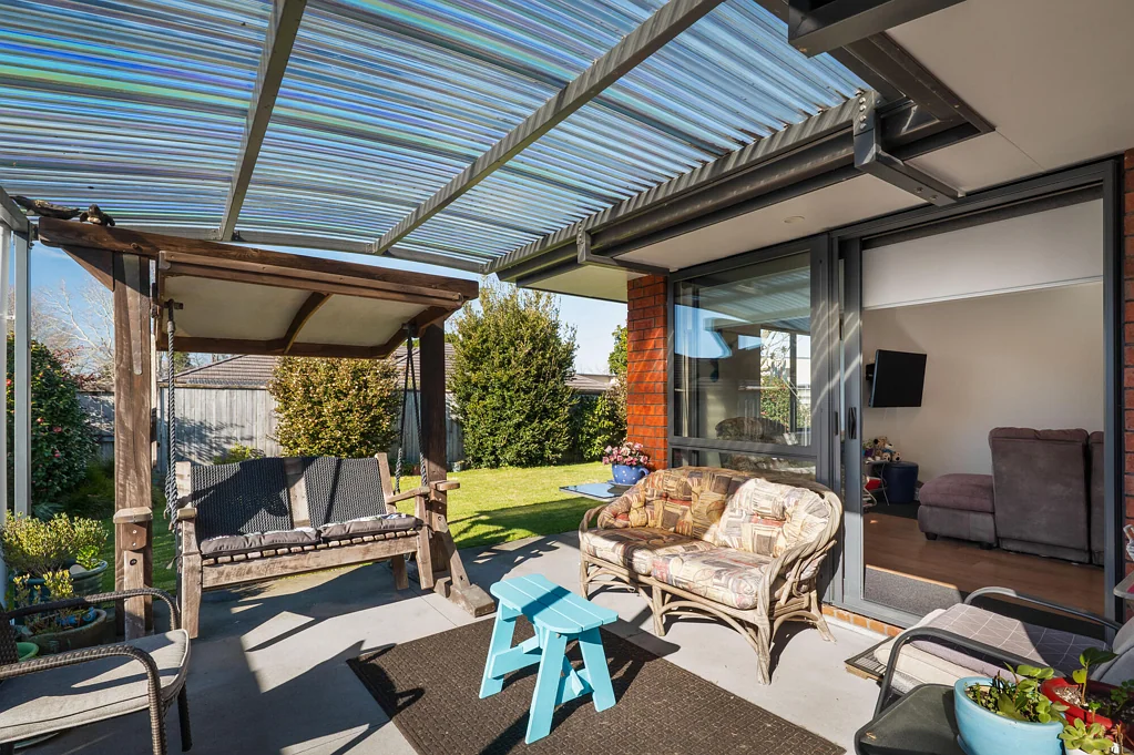 Katikati 4房  Brick and Tile, Modern Family Living