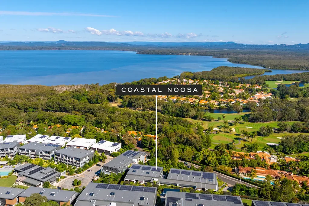 Noosa Heads 3 Bedroom SINGLE LEVEL PRESTIGE WITH EXPANSIVE COURTYARD