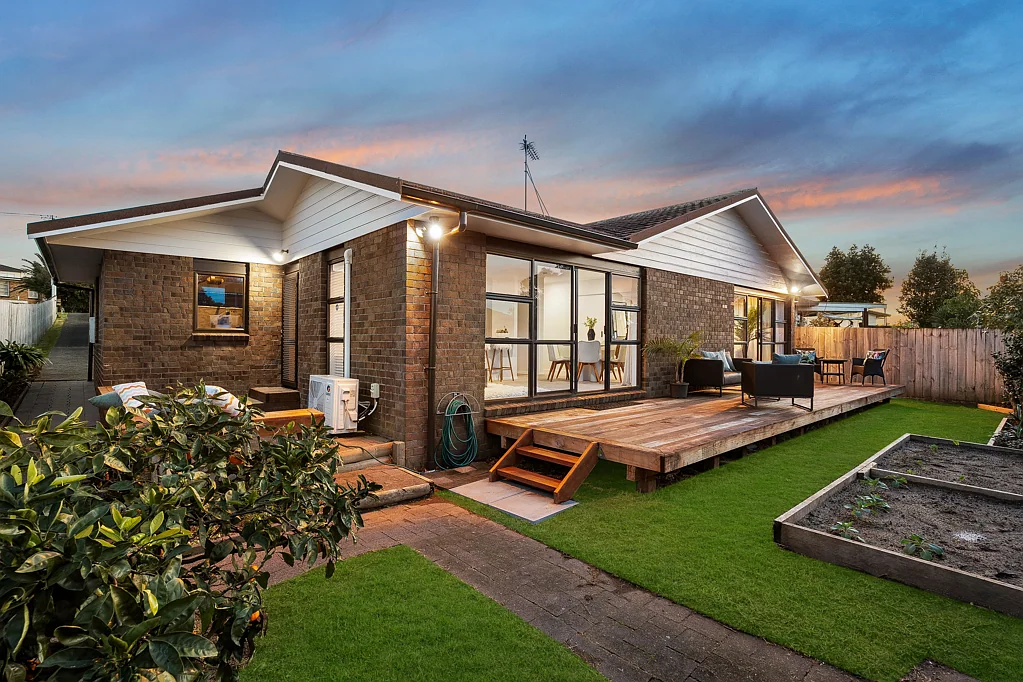 Mount Roskill 2部屋 Timeless Brick & Tile - Renovated & Ready!