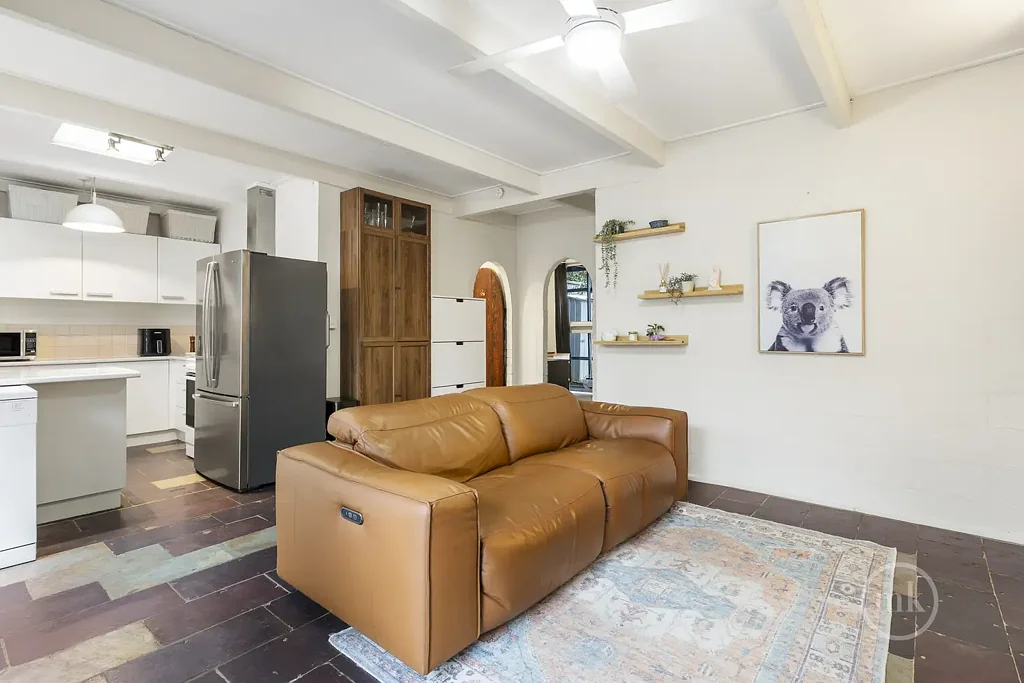 Montmorency 2Kwarto Character, Privacy and Courtyard Appeal