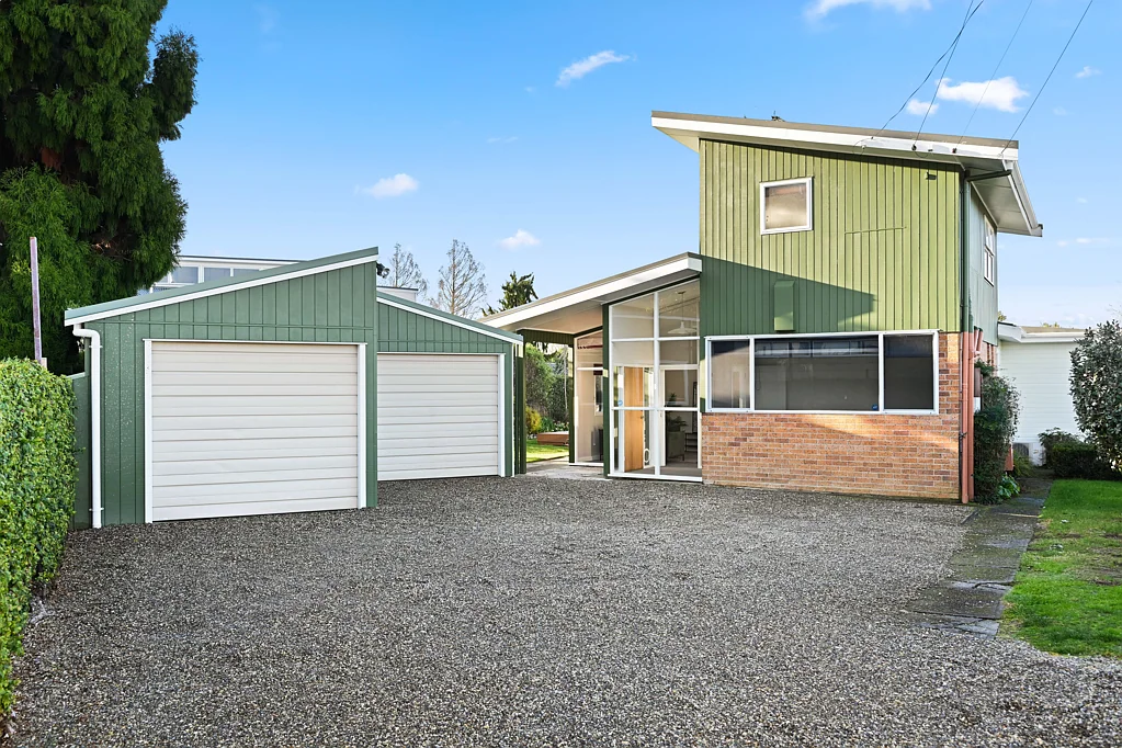 Hillcrest 4Zimmer Sought-After Location, Split-Level Living