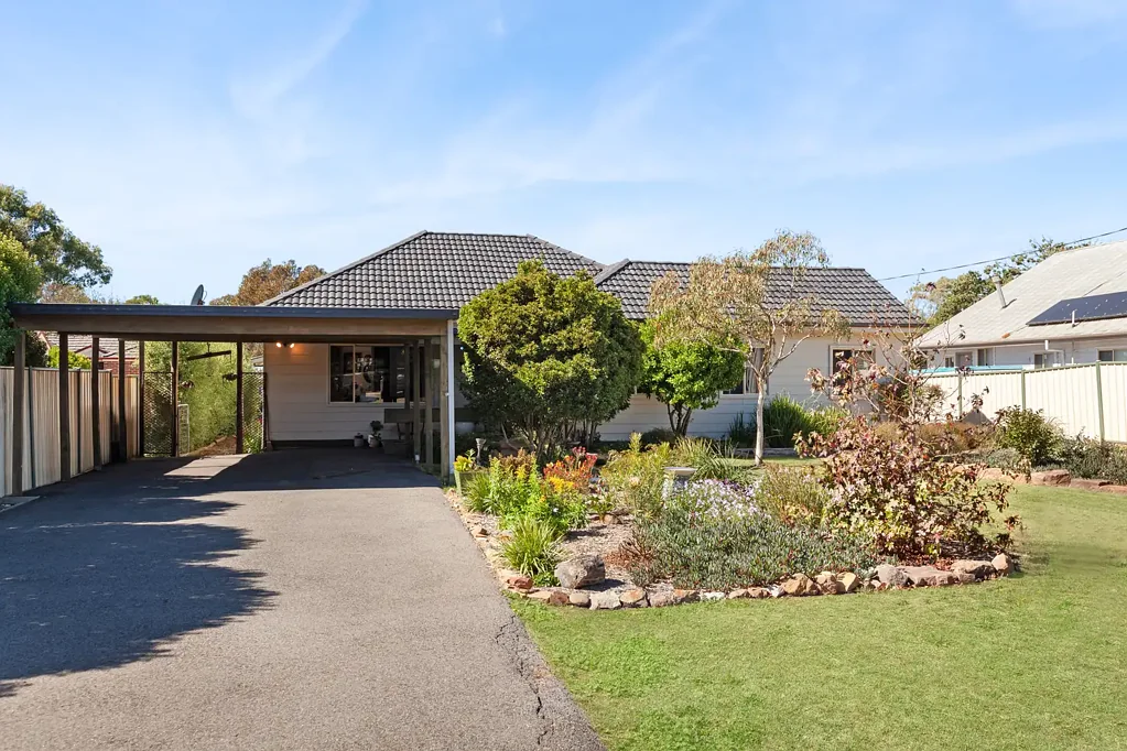 Kilmore 5房  BONZA - FOR SALE