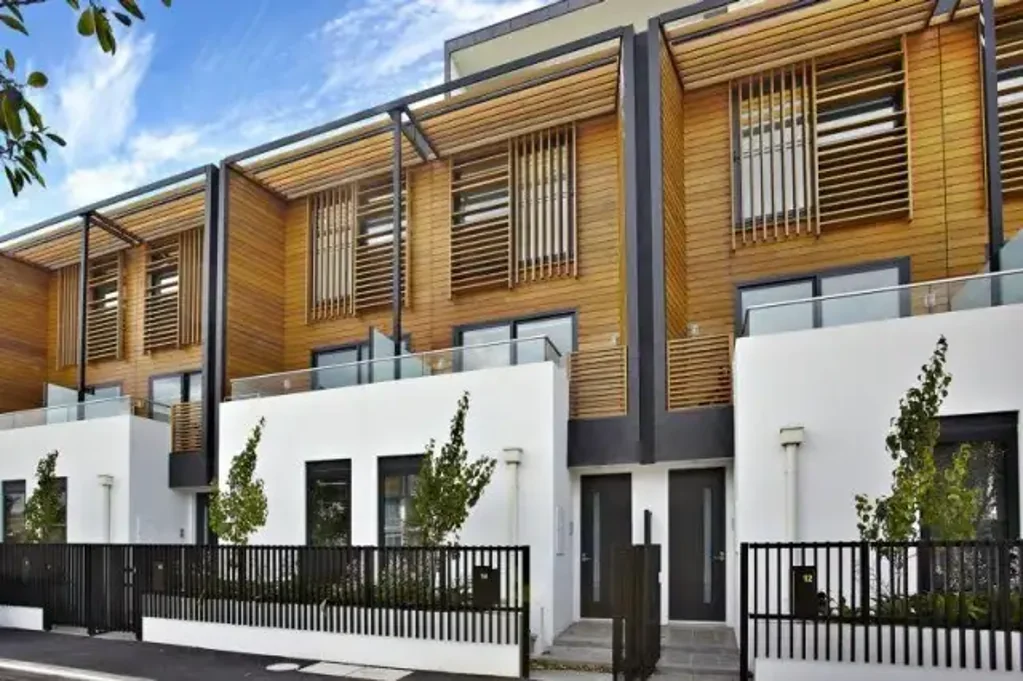 Elegance, Style & Sophistication In Docklands! PROPERTY UNDERGOING WORKS - STAY TUNED
