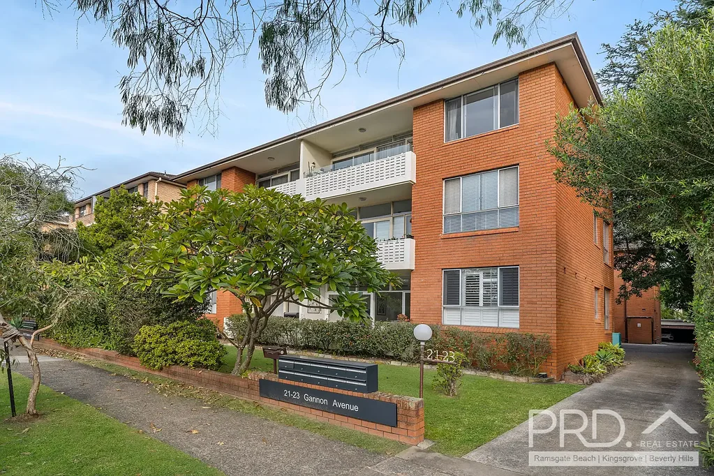 Dolls Point 2ਬੈੱਡਰੂਮ HIGHLY SOUGHT-AFTER GROUND FLOOR APARTMENT IN PRIME LIFESTYLE LOCATION