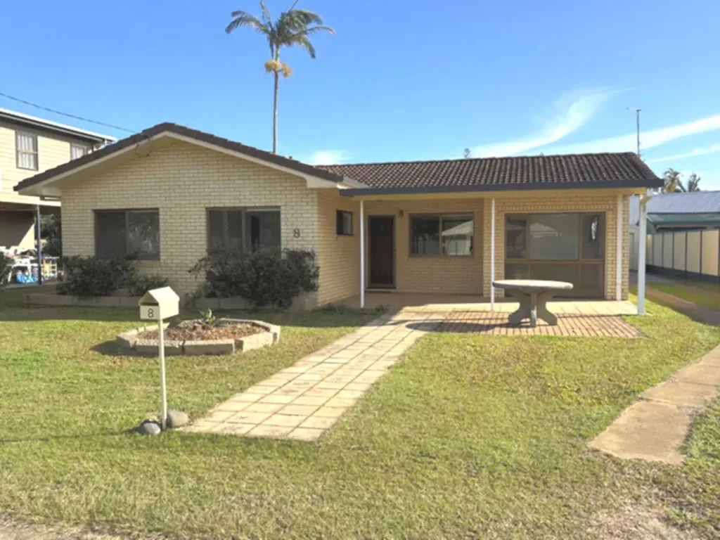 RENOVATED 4 BEDROOM COASTAL HOME