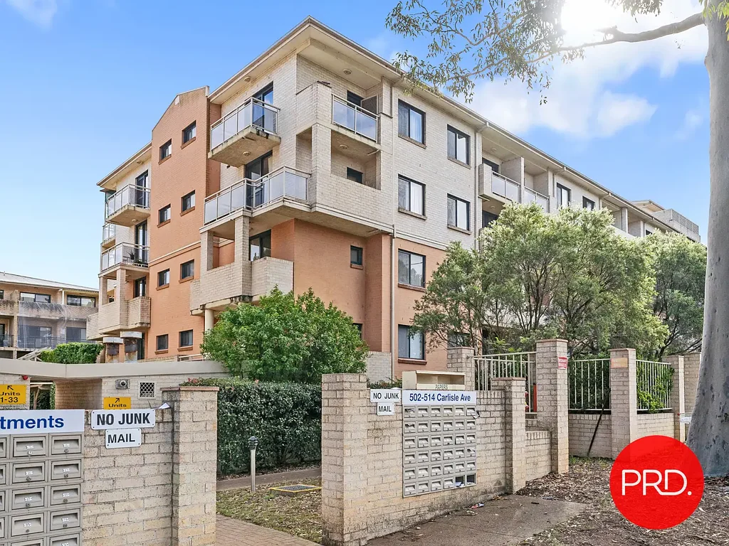 GREAT PROPERTY IN A CENTRAL LOCATION!