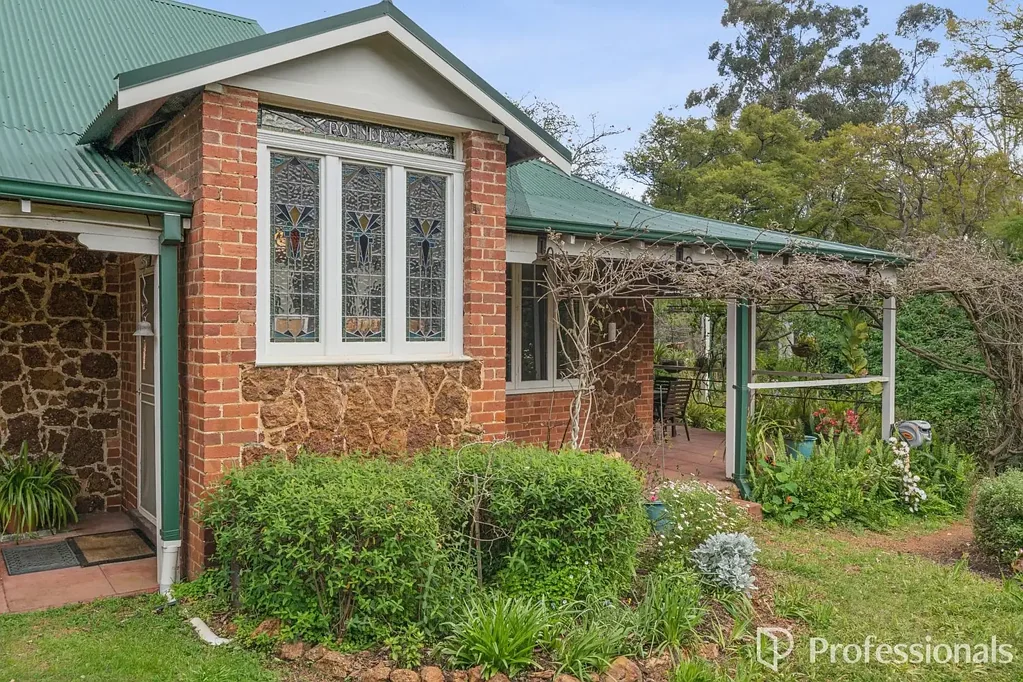 Lesmurdie 4Kwarto "Ronneby" - One of Lesmurdie's Most Significant Homes