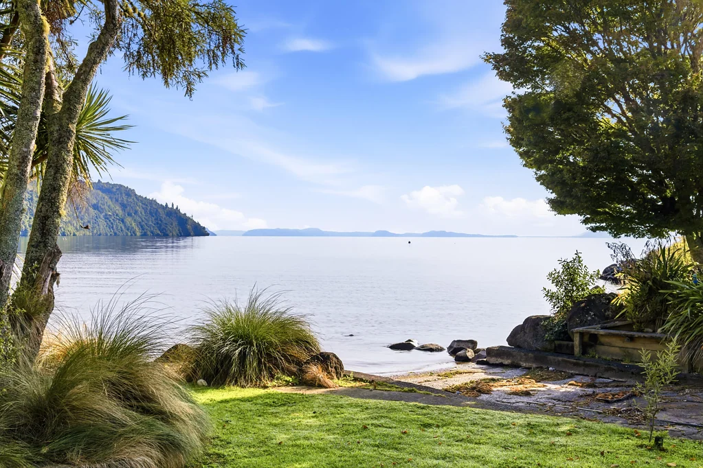 Tokaanu 13房  Freehold lakefront turnkey asset, sharply priced
