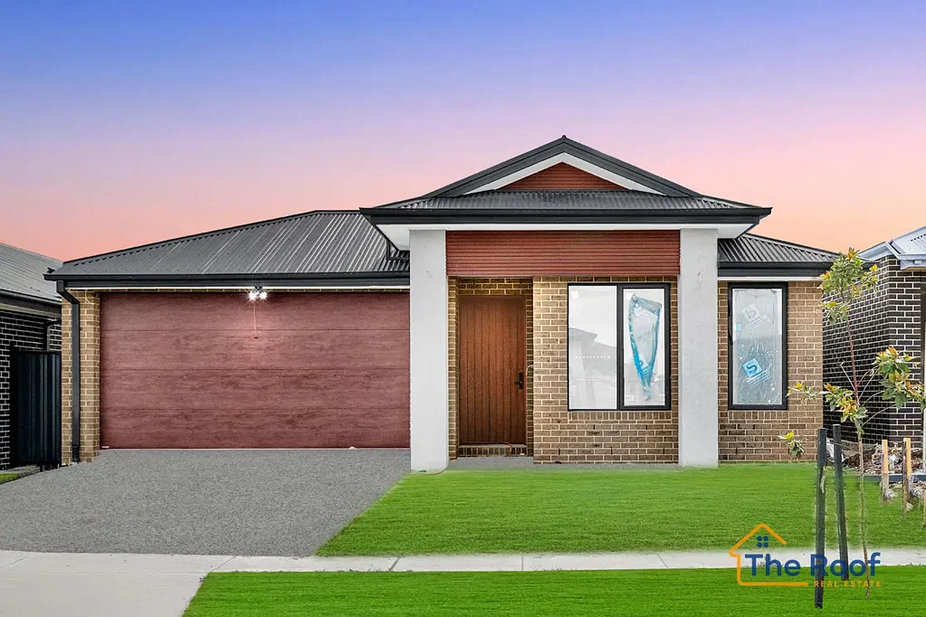 Tarneit 4房 顶级地段 400平土地 现代时尚 4卧2卫 双车库 高挑天花板 开放式布局 石材台面 燃气灶套间 主卧步入式衣帽间 低维护庭院 管道供暖 Brand New Luxury Home At Great Location!