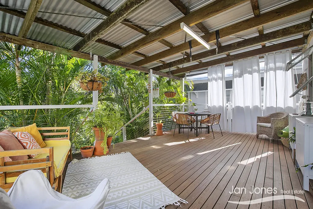 Woody Point 2房 悠闲海滨小屋 – 步行可达海边 Relaxed Coastal Cottage – Walk to Water