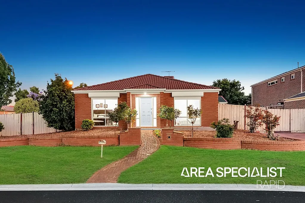 2 Oakland Drive, Hampton Park, VIC 3976