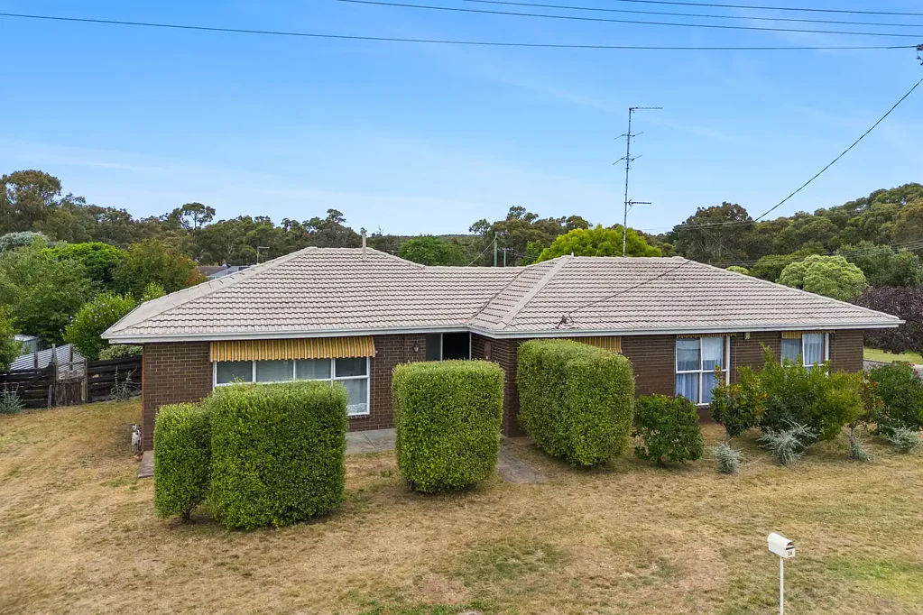 26 Semmens Avenue, Creswick, VIC 3363
