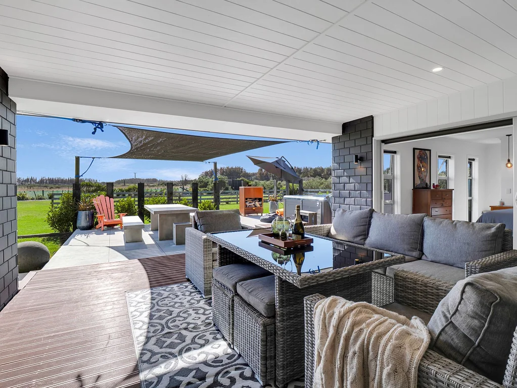Foxton Beach 4房  A rare blend of space, privacy and coastal living