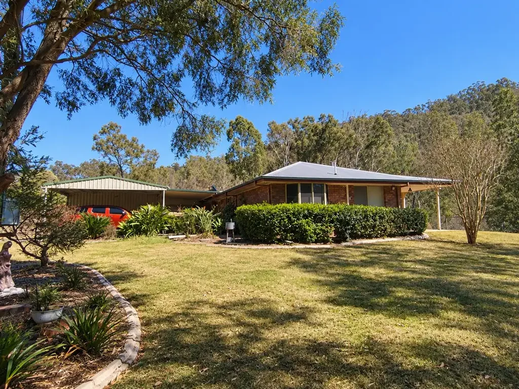 Stockyard 55 Acres of Peaceful Country Living - in the tightly held Flagstone Creek Valley