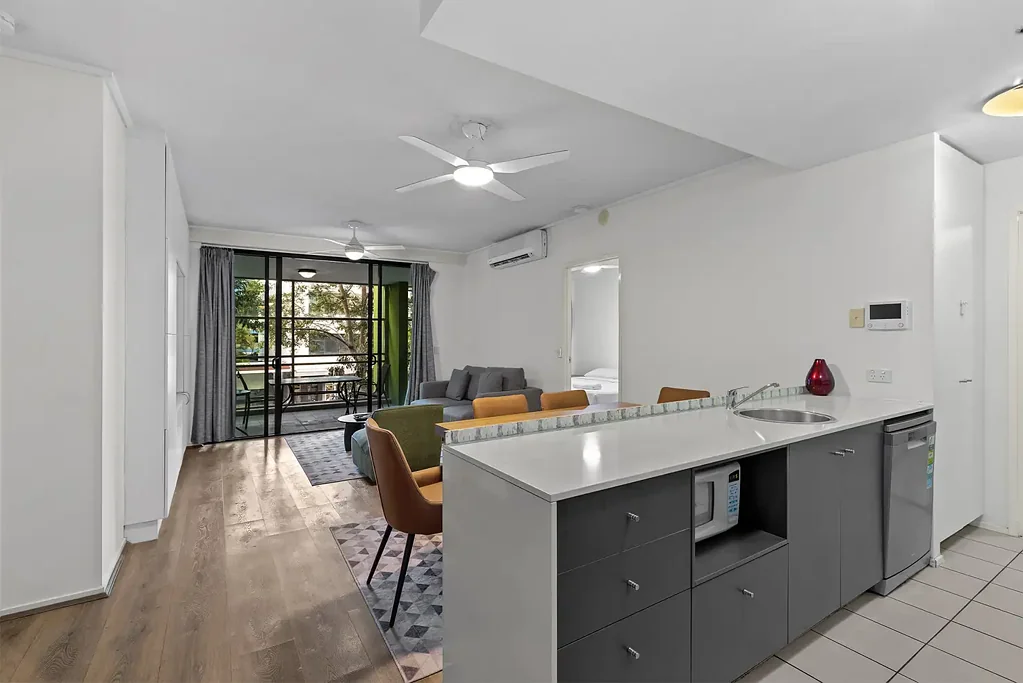 Spring Hill 2房 理想市中心地段的两卧室公寓 2-Bedroom Apartment in an Ideal Inner-City Location