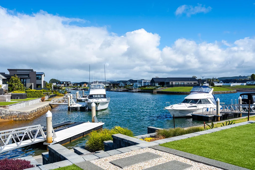 One Tree Point 4침실 A rare waterfront opportunity