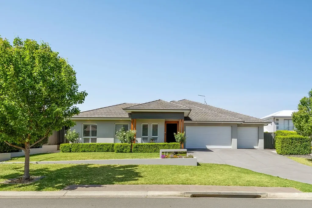 14 Jenolan Circuit, Harrington Park, NSW 2567