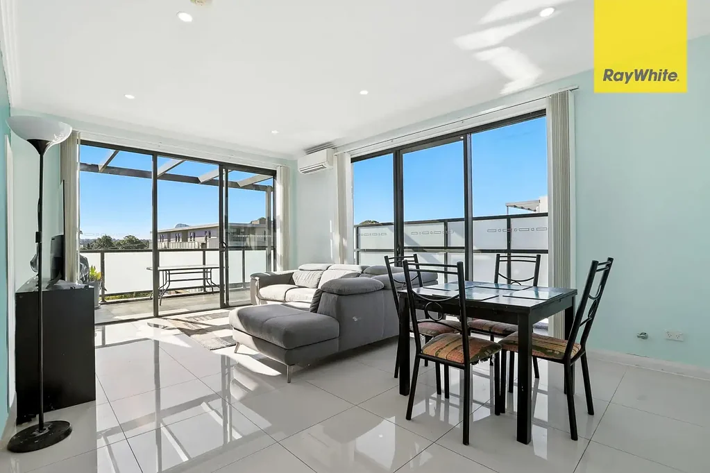 Wentworthville 2Habitaciones PERFECT FIRST HOME OR INVESTMENT. SUNDRENCHED WITH BLEND OF COMFORT & CONVENIENCE