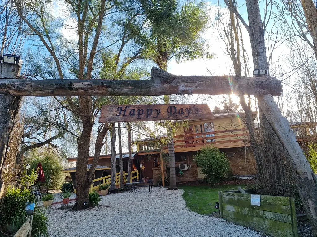 Tinamba 7Moenga 'Happy Days'- Accommodation offering or family retreat