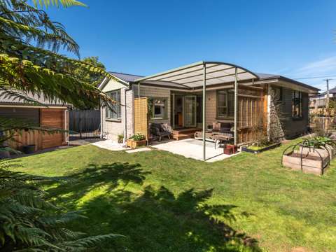 Saint Albans 3房  The Sweetest Home in Secluded Garden