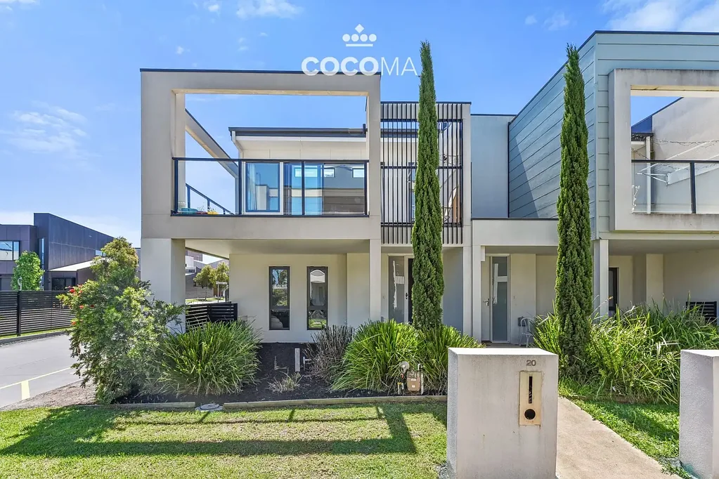 Keysborough 3房 转角地块隐私佳 高挑天花板采光足 主卧带步入式衣帽间 岛式厨房设计精良 娱乐阳台视野优 低维护花园双车库 步行可达好学校 The Corner of Style and Serenity – A Keysborough Gem You’ll Instantly Love