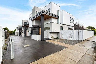 Geelong 3房  Stylish Townhouse Living