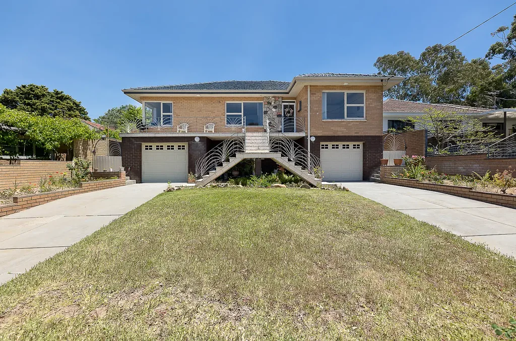 15 Wiluna Avenue, White Gum Valley, WA 6162