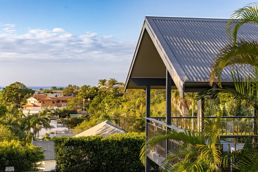 Byron Bay 5Kwarto Elevated Byron Bay Home with Ocean, Lighthouse & Julian Rocks Views