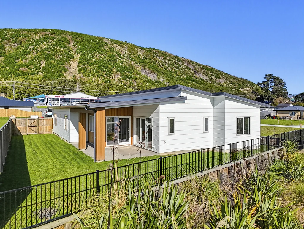 Paraparaumu 4침실 Move in ready - Close to the transport and shops