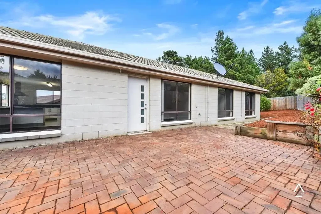 Family-Friendly 4-Bedroom Home in Prime Location