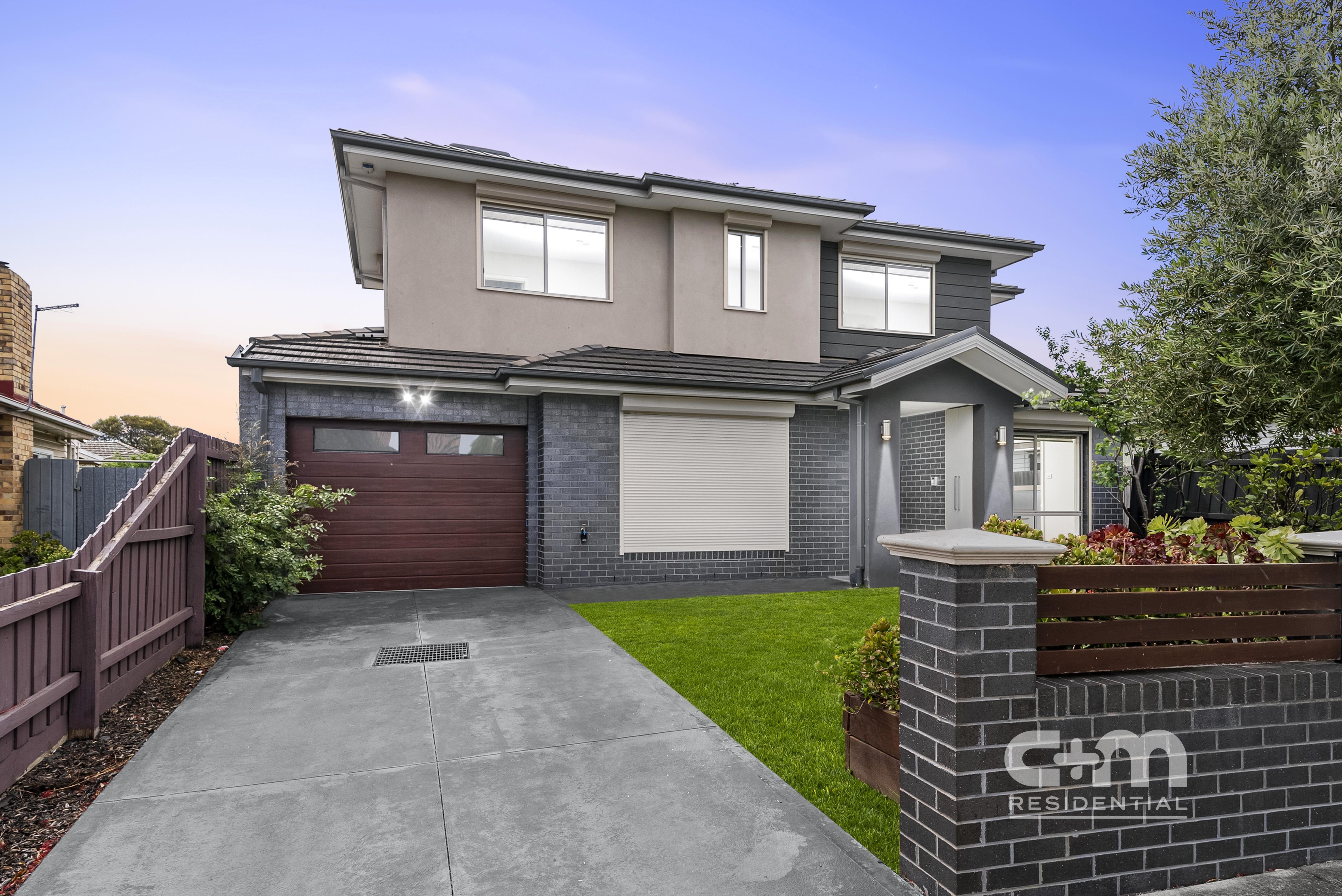 87 TARANA AV, GLENROY VIC 3046, 0 habitaciones, 0 baños, Townhouse