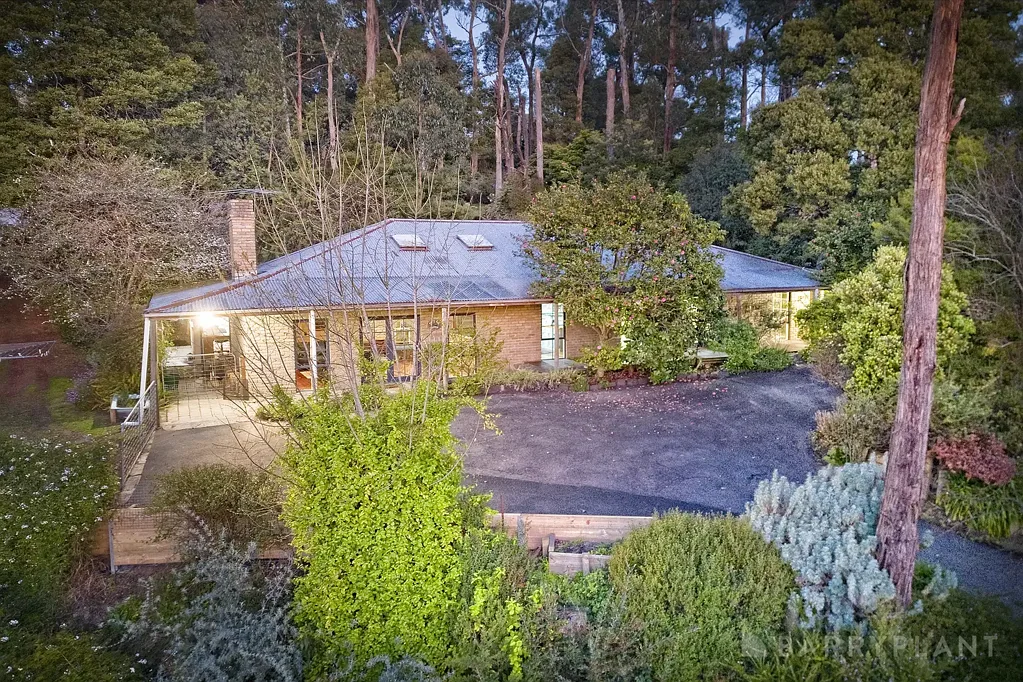 Cockatoo 4 Bedroom Private Hills Sanctuary on 2 Acres – The Ultimate Lifestyle Escape