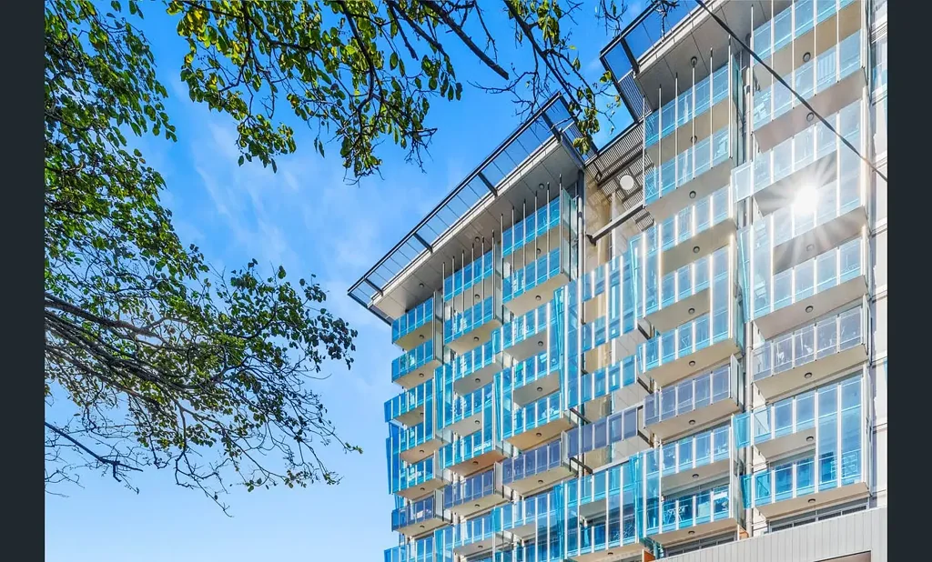 Modern City Living - Stylish 2-Bedroom Apartment in Prime Location