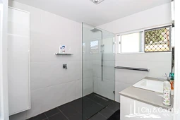 2 Milne Bay Road, Mount Isa
