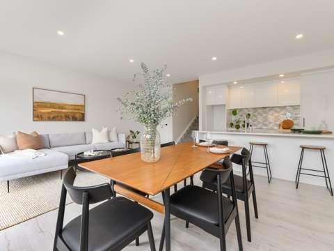 Te Atatu Peninsula 3Moenga High-End Boutique Living