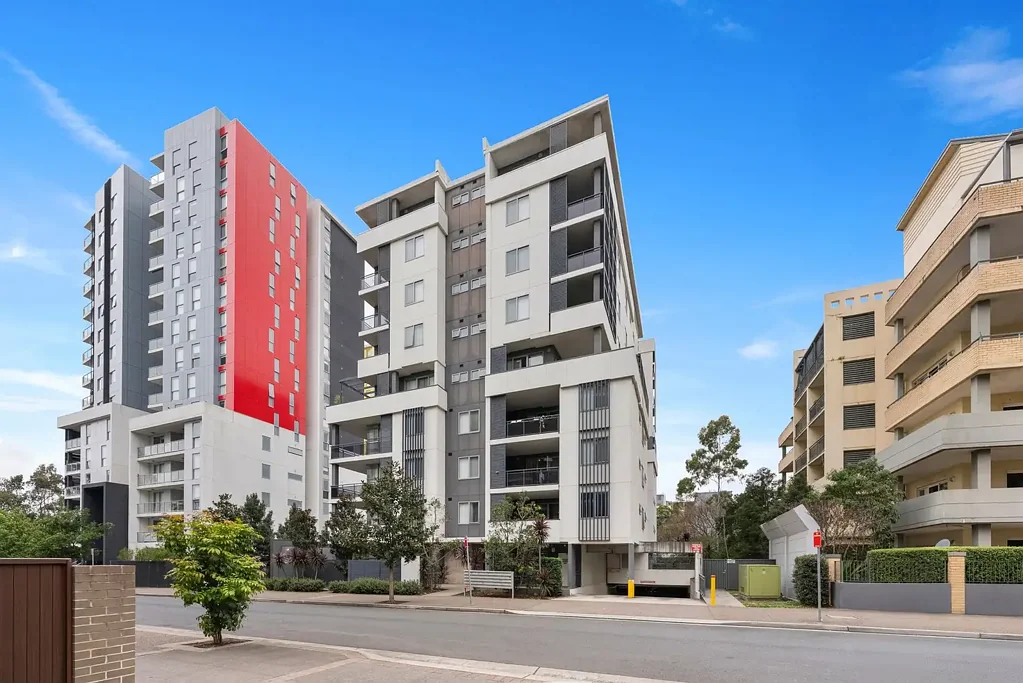 Warwick Farm 2બેડરૂમ Well Presented Unit in a Highly Convenient Location