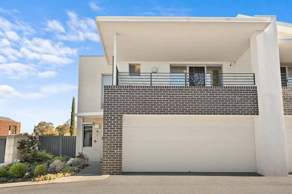 Baldivis 3房  MODERN TOWNHOUSE LIVING WITH A LARGE PRIVATE GARDEN SPACE